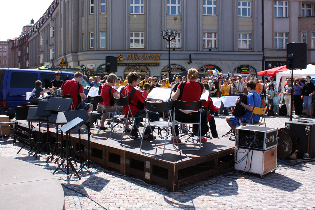 fstr0037e.jpg